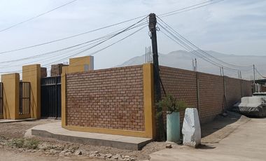 Terreno en Venta en Chancay con Construcción