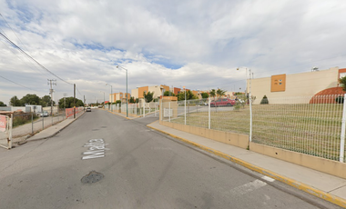 BONITA CASA ADJUDICADA PARA VENTA EN LA CALLE DE CUARZO 28 COLONIA VILLAS DE TIZAYUCA