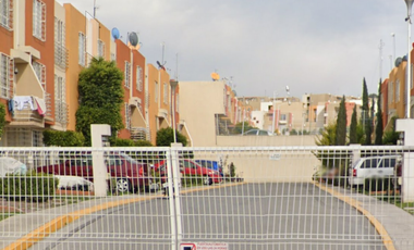 BONITA CASA ADJUDICADA PARA VENTA EN LA CALLE DE CUARZO 28 COLONIA VILLAS DE TIZAYUCA