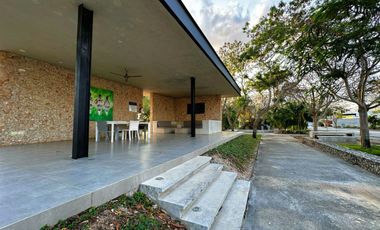 CASA EN VENTA EN MERIDA YUCATAN 1 SOLA PLANTA ALBERCA 3 RECAMARAS ARBOREA