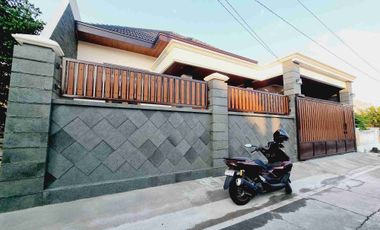 Rumah Mewah Luas 280m² Gress Garasi 4 Mobil Finishing Solo Kota