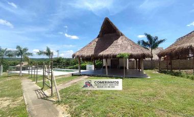 CÓD. 1242. CASA A LA VENTA EN CONJUNTO CERRADO EN TURBACO.