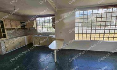 RENTO CASA CON JARDIN EN CHALLUABAMBA EN URBANIZACION