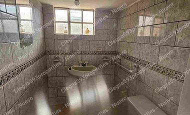 RENTO CASA CON JARDIN EN CHALLUABAMBA EN URBANIZACION