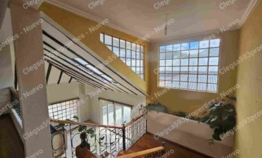 RENTO CASA CON JARDIN EN CHALLUABAMBA EN URBANIZACION