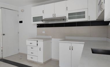 Casa En Venta En Quinta Privada Cayma Parte Baja - Cerca a Zona Financiera y Comercial