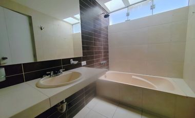 Casa En Venta En Quinta Privada Cayma Parte Baja - Cerca a Zona Financiera y Comercial