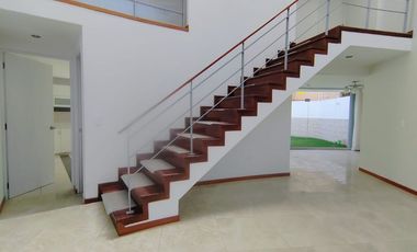 Casa En Venta En Quinta Privada Cayma Parte Baja - Cerca a Zona Financiera y Comercial