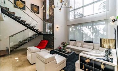 CASA EXCLUSIVA EN ENVIGADO LOMA DEL ESCOBERO