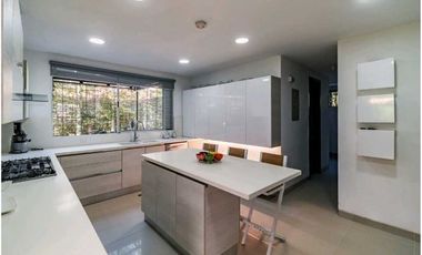 CASA EXCLUSIVA EN ENVIGADO LOMA DEL ESCOBERO