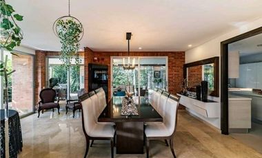 CASA EXCLUSIVA EN ENVIGADO LOMA DEL ESCOBERO