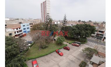 Venta de DUPLEX con Cochera en Cercado de Lima - Frente a Parque UNMSM PUCP
