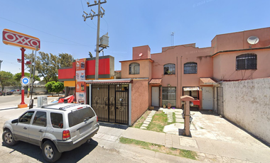 CASA EN VENTA Calle Retorno Llano de Bezares No. 2, Vivienda A, Lote 7, Manzana 4, Fraccionamiento Cofradía San Miguel, Municipio de Cuautitlán Izcall