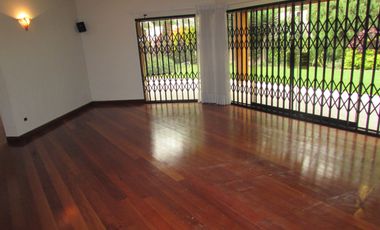 Bella Residencia 539 m2, techos doble altura – Barandiarán, La Planicie