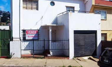 Vendo casa de tres dormitorios en Cerro San Juan de Dios Valparaiso