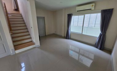 For Sale! Great Deal – Worth Every Baht! Single House in Centro Phahol - Vibhavadi Village Near Phaholyothin Road, Tollway