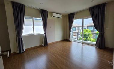 For Sale! Great Deal – Worth Every Baht! Single House in Centro Phahol - Vibhavadi Village Near Phaholyothin Road, Tollway