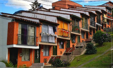 VENDO CASA, BUENOS AIRES, ETERNA PRIMAVERA