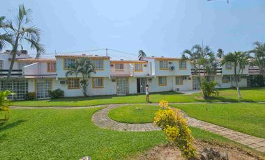 casa de oportunidad muy amplia con alberca