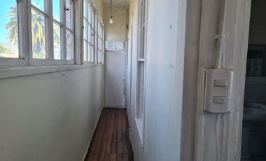 Venta de 3 Casas con único rol, $199.000.000 en plena Avenida Matta, Valparaíso