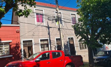 Venta de 3 Casas con único rol, $199.000.000 en plena Avenida Matta, Valparaíso