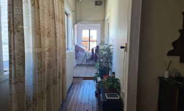 Venta de 3 Casas con único rol, $199.000.000 en plena Avenida Matta, Valparaíso