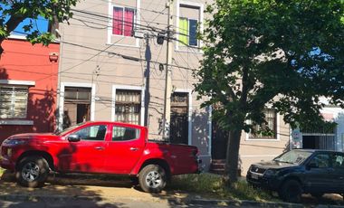 Venta de 3 Casas con único rol, $199.000.000 en plena Avenida Matta, Valparaíso