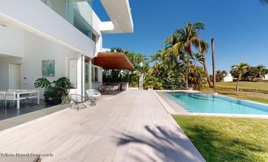 Casa en Venta con Vista Al Campo de Golf El Tigre. Nuevo Vallarta, Nayarit,