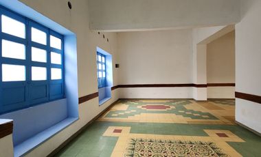 ARRIENDO CASA LOCAL, CENTRO