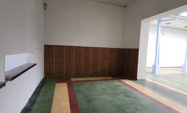 ARRIENDO CASA LOCAL, CENTRO