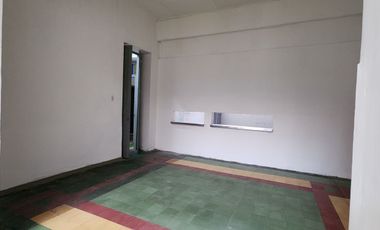 ARRIENDO CASA LOCAL, CENTRO
