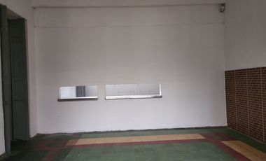 ARRIENDO CASA LOCAL, CENTRO