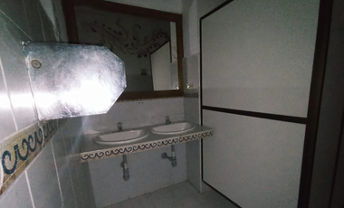 ARRIENDO CASA LOCAL, CENTRO