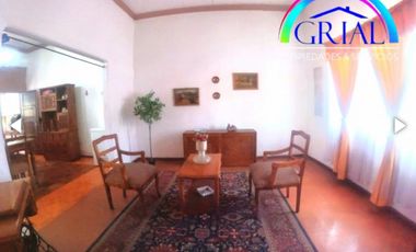 Gran terreno con 2 casas en Providencia