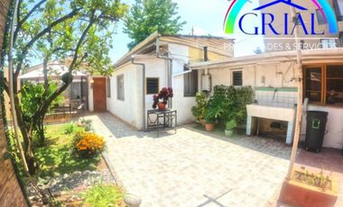 Gran terreno con 2 casas en Providencia