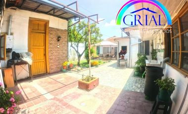 Gran terreno con 2 casas en Providencia