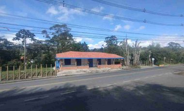 Espectacular lote comercial en venta