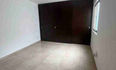 Amplia casa en renta dentro de coto privado