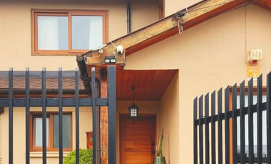 I. HOLZAPFEL #1004 | Casa 4D3B en Concón