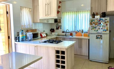 I. Holzapfel #639. Amplia Casa 4D4B en Lomas de Montemar