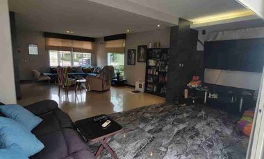 En venta amplia casa esquinera en Urbanización Terrasol, Km, 5 via a Samborondón