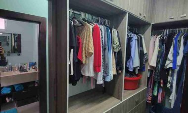 En venta amplia casa esquinera en Urbanización Terrasol, Km, 5 via a Samborondón