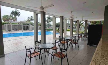 En venta amplia casa esquinera en Urbanización Terrasol, Km, 5 via a Samborondón