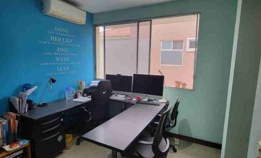 En venta amplia casa esquinera en Urbanización Terrasol, Km, 5 via a Samborondón