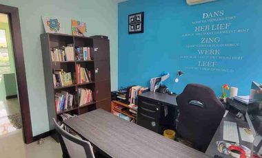 En venta amplia casa esquinera en Urbanización Terrasol, Km, 5 via a Samborondón