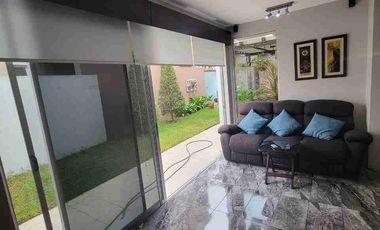 En venta amplia casa esquinera en Urbanización Terrasol, Km, 5 via a Samborondón