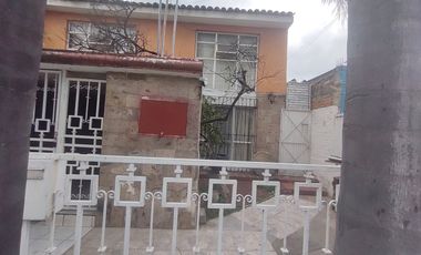 CASA EN RENTA Y VENTA EN AV TESISTÁN COLONIA SAN JOSÉ ZAPOPAN JALISCO.