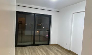 Golf Los Inkas Piso 7 con Estacionamiento