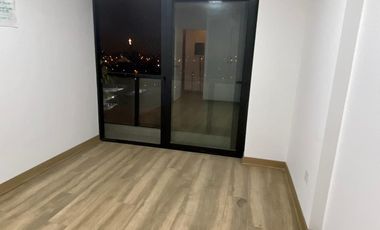 Golf Los Inkas Piso 7 con Estacionamiento