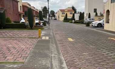 Venta de casa en Hacienda del bosque Metepec